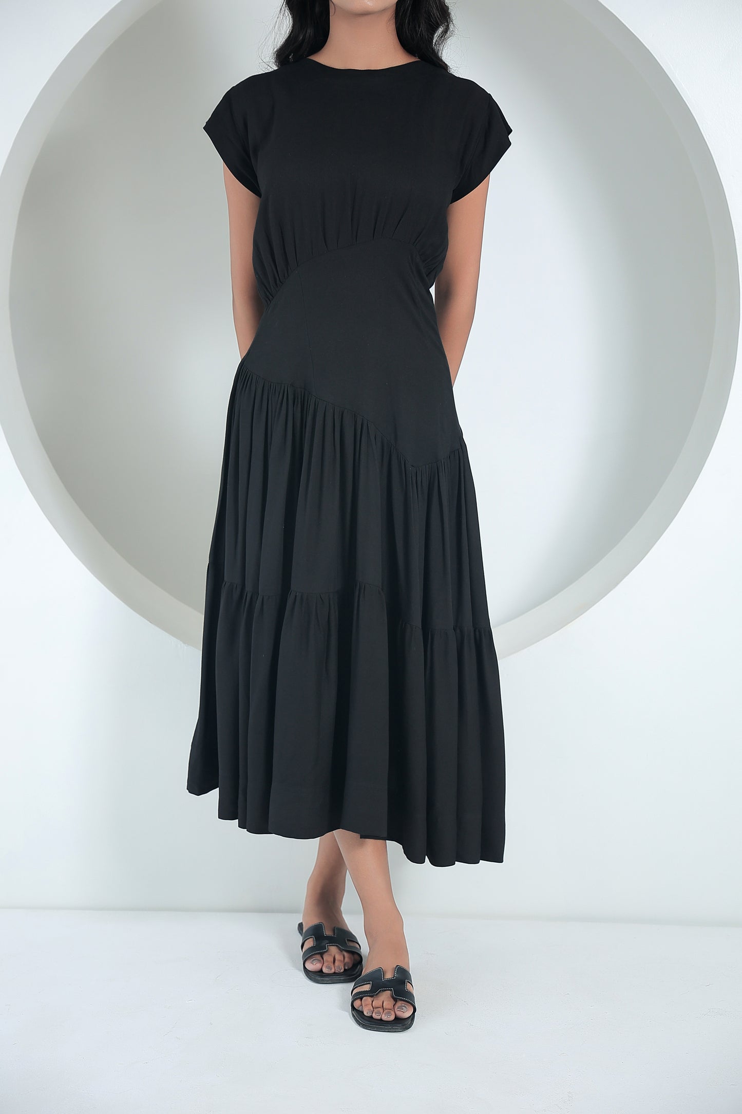 Serence Tier (Black)