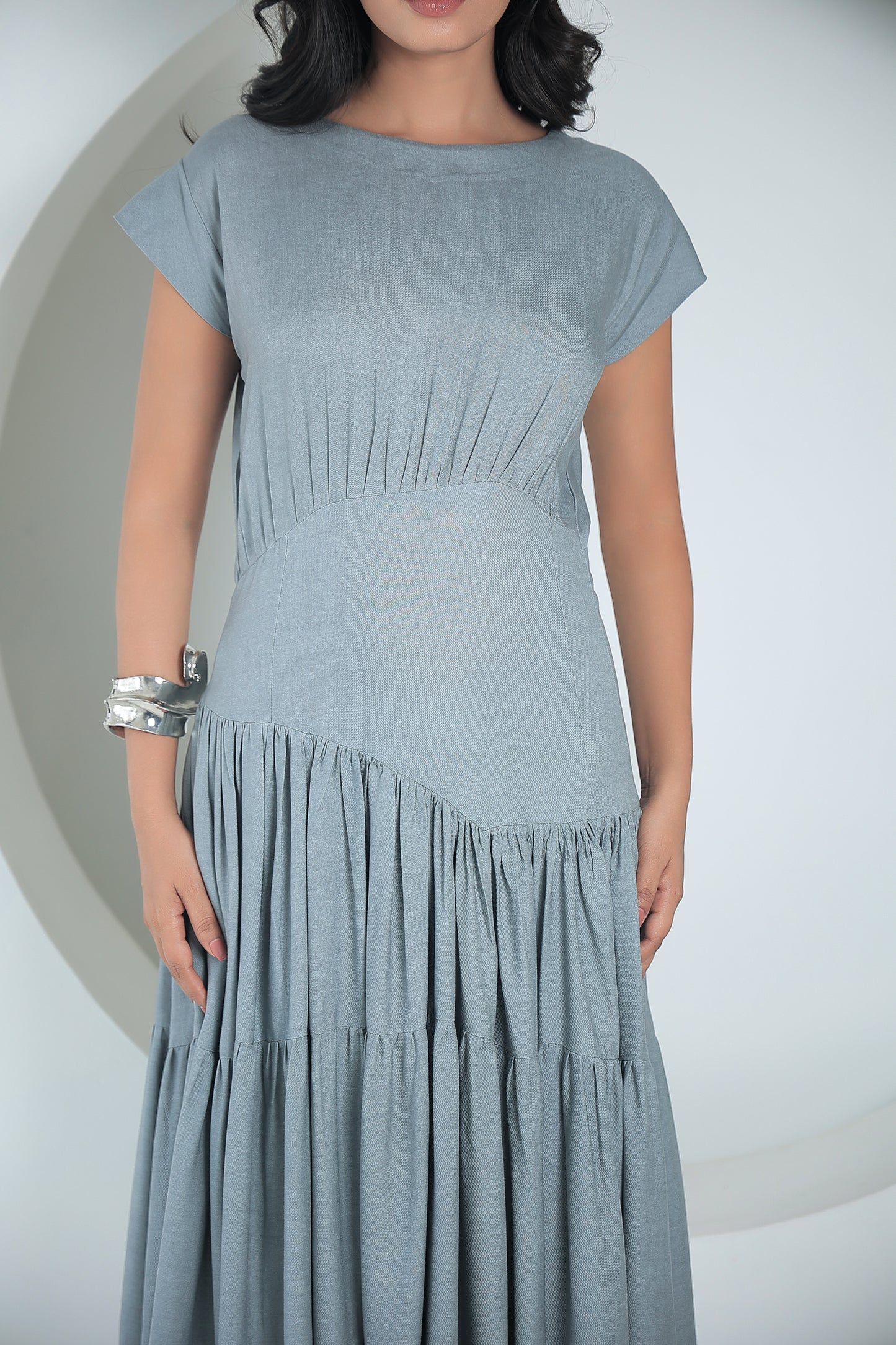 Serence Tier (Circular Grey)