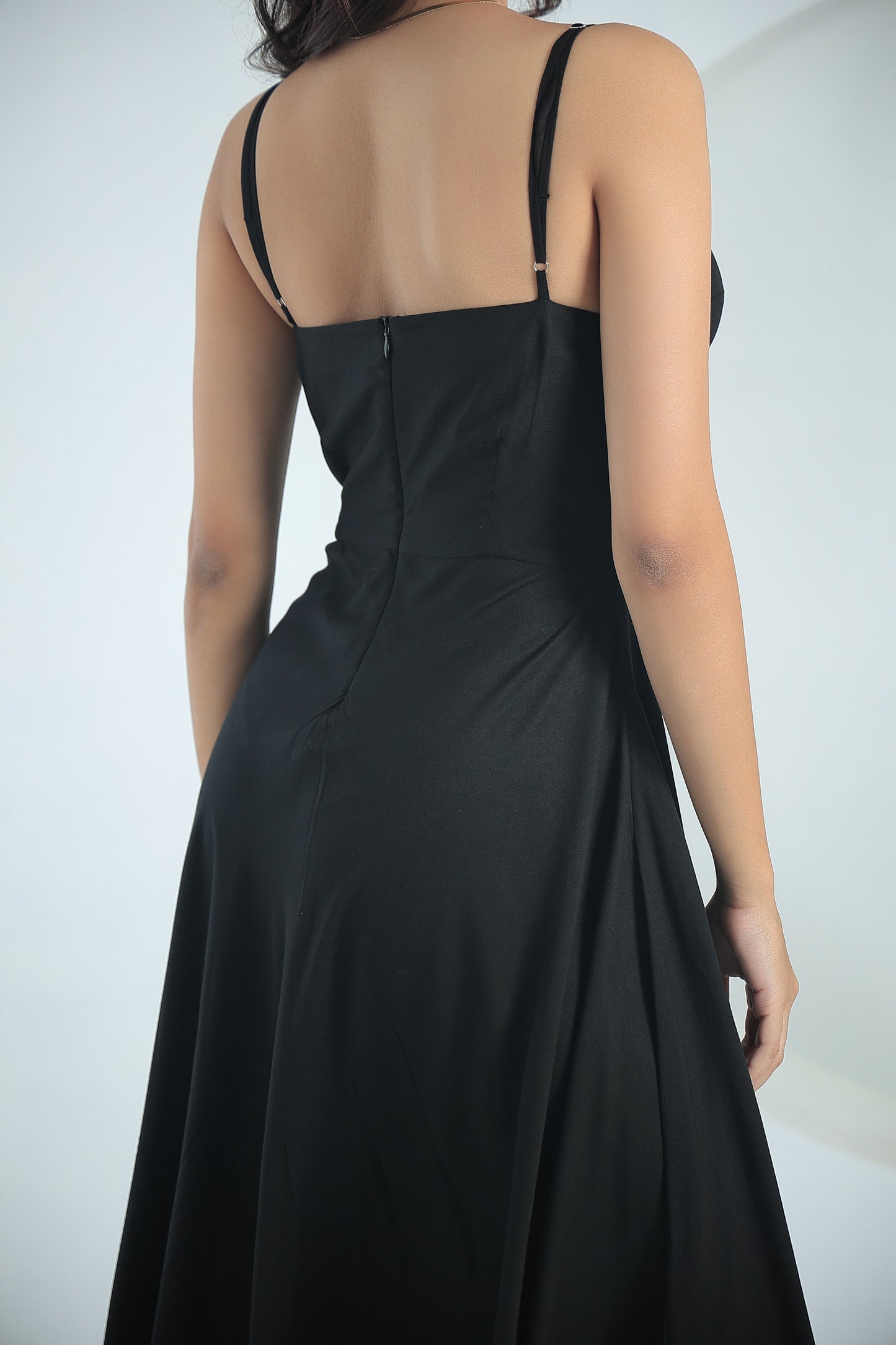 Twilight Embrace (Black)