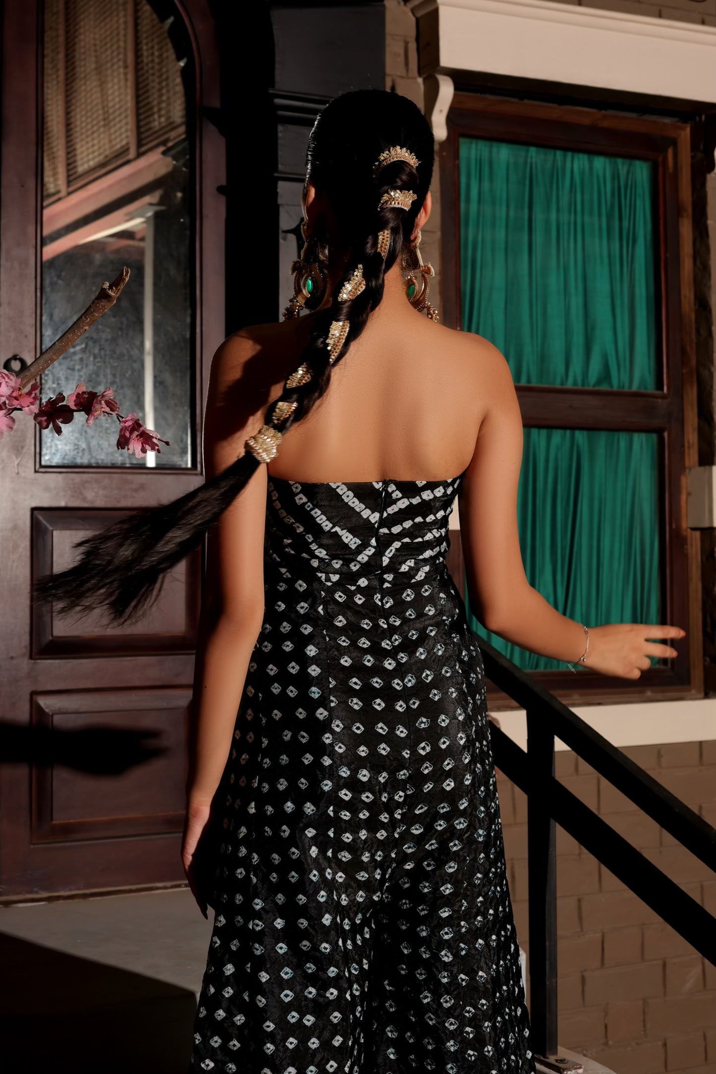 Zayra (Black)