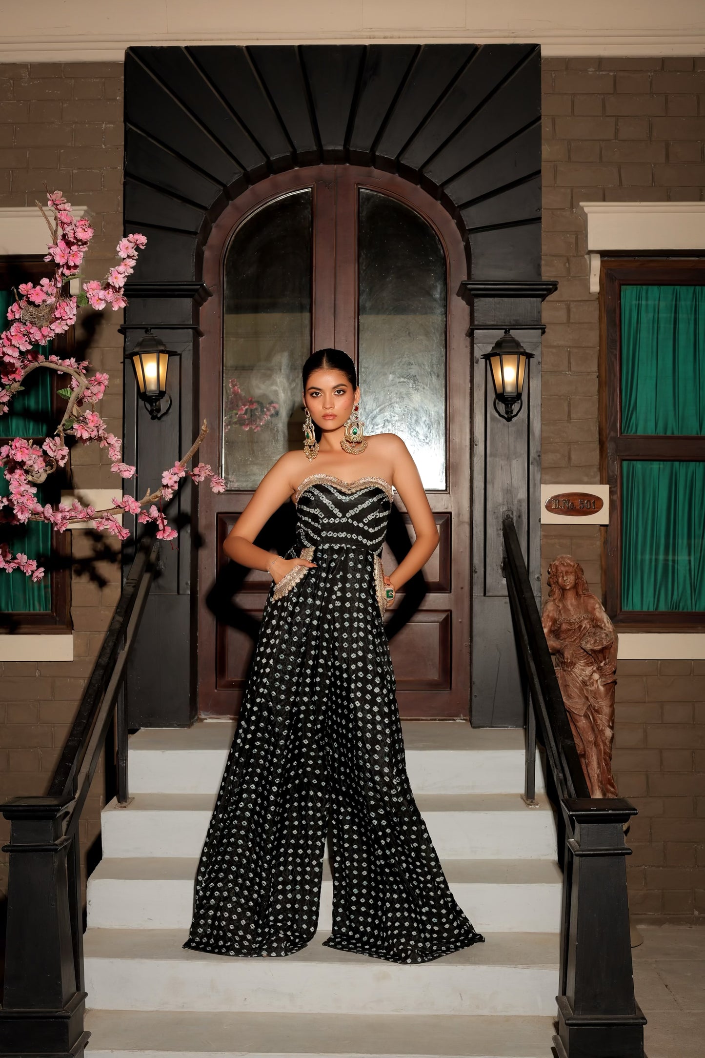 Zayra (Black)
