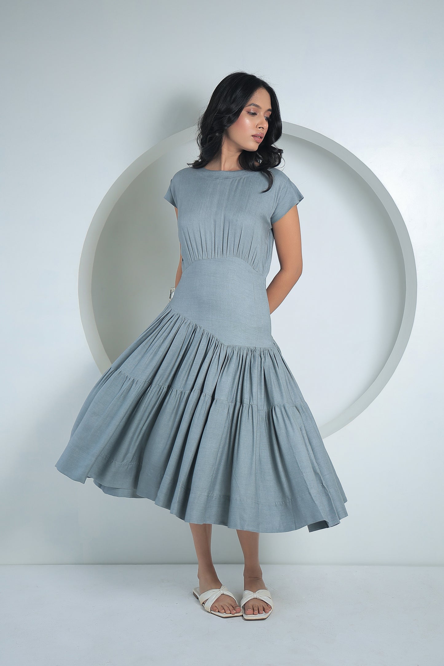 Serence Tier (Circular Grey)