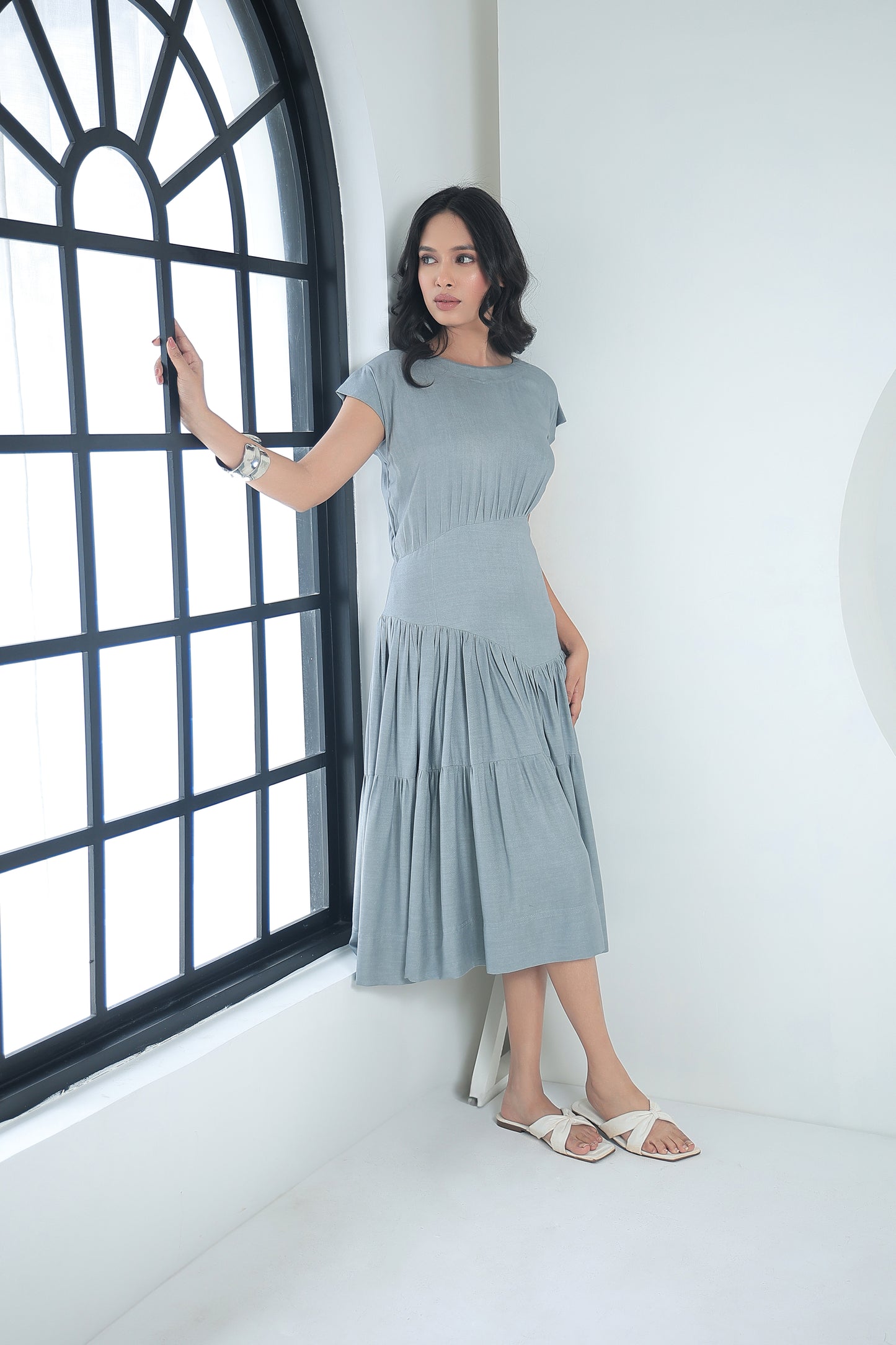 Serence Tier (Circular Grey)