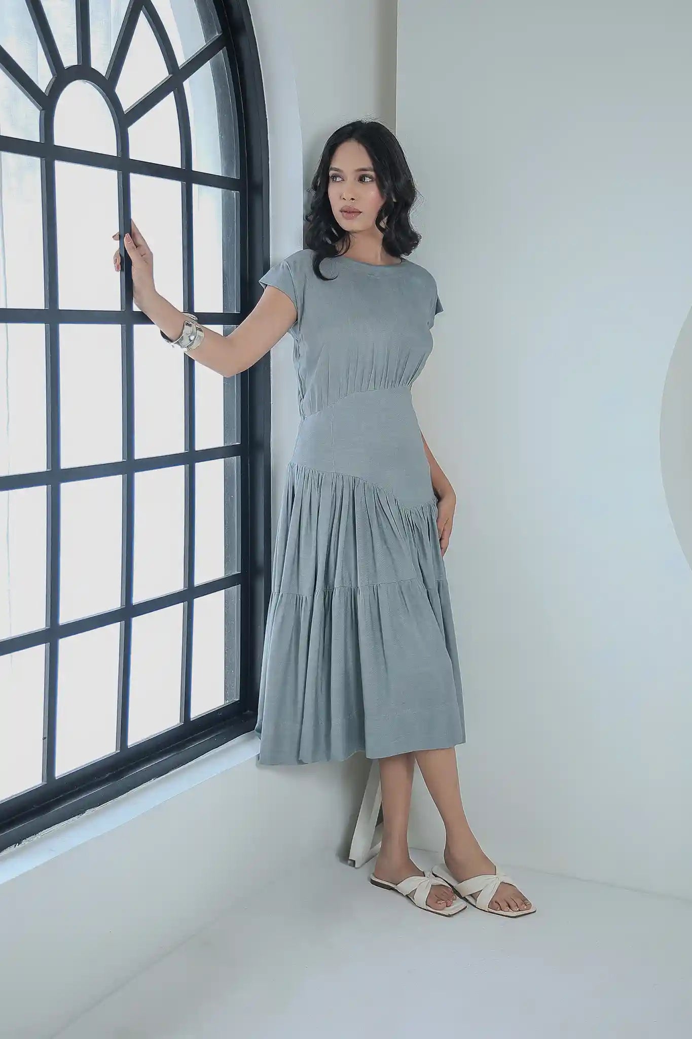 Serence Tier (Circular Grey)