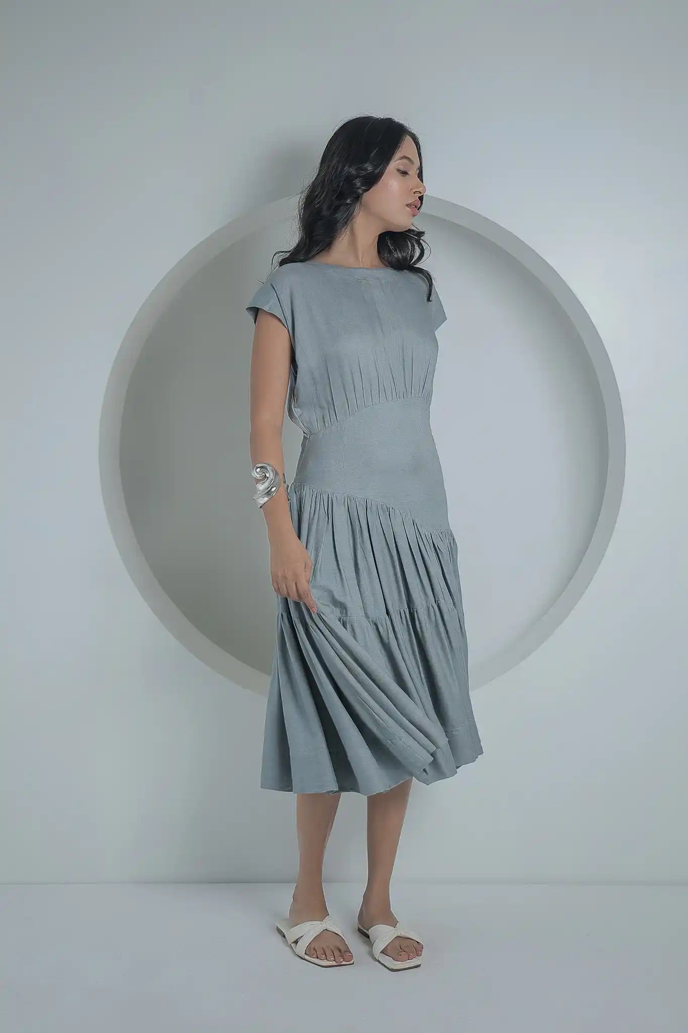 Serence Tier (Circular Grey)