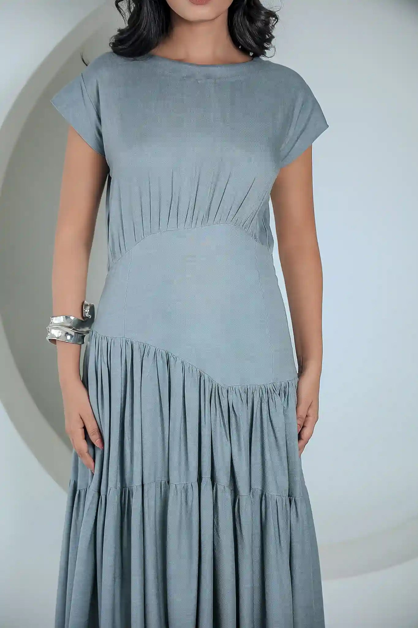 Serence Tier (Circular Grey)