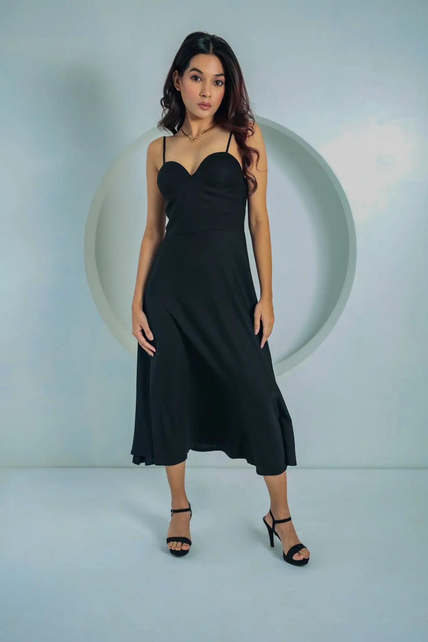 Twilight Embrace (Black)