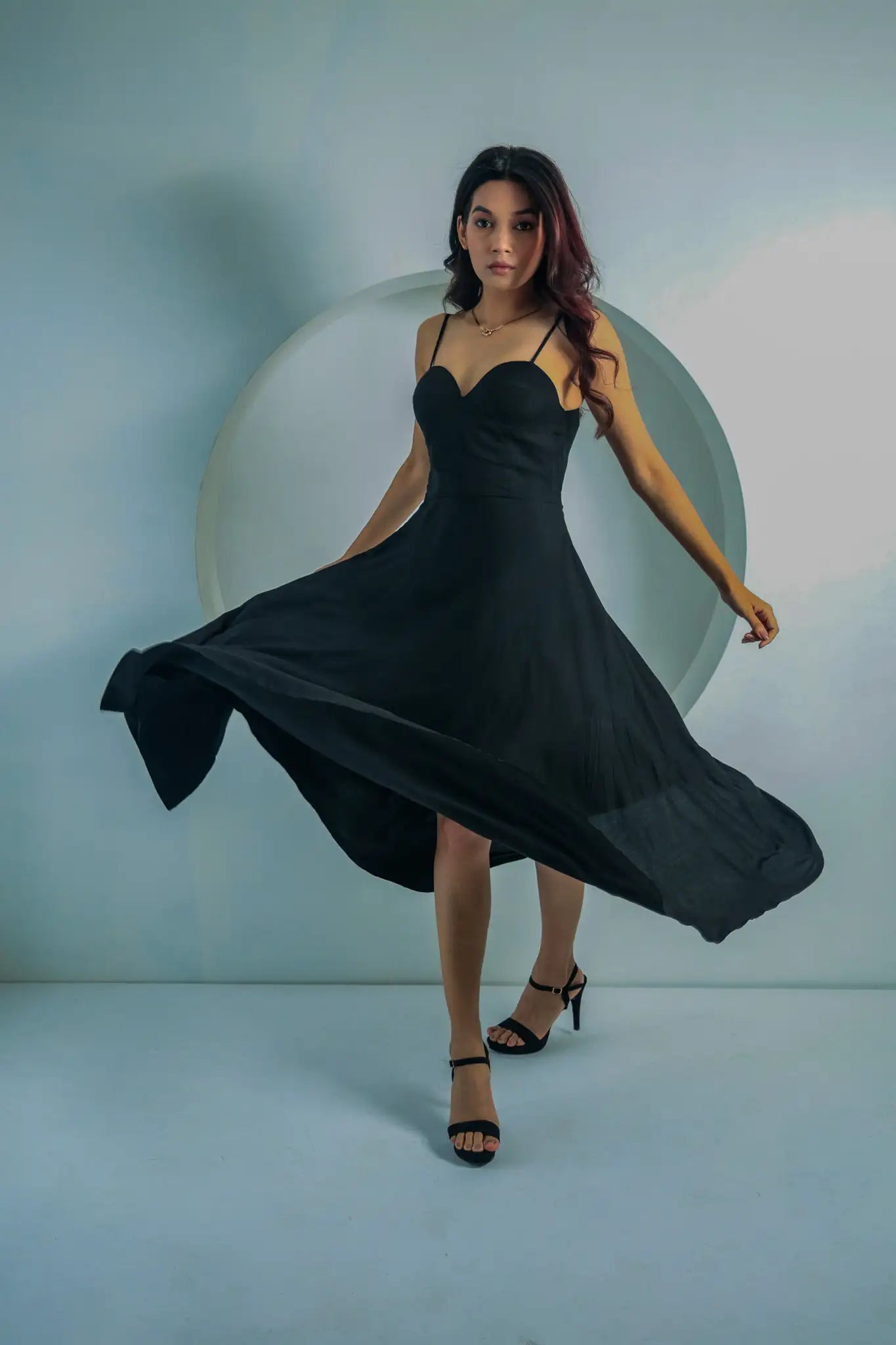 Twilight Embrace (Black)