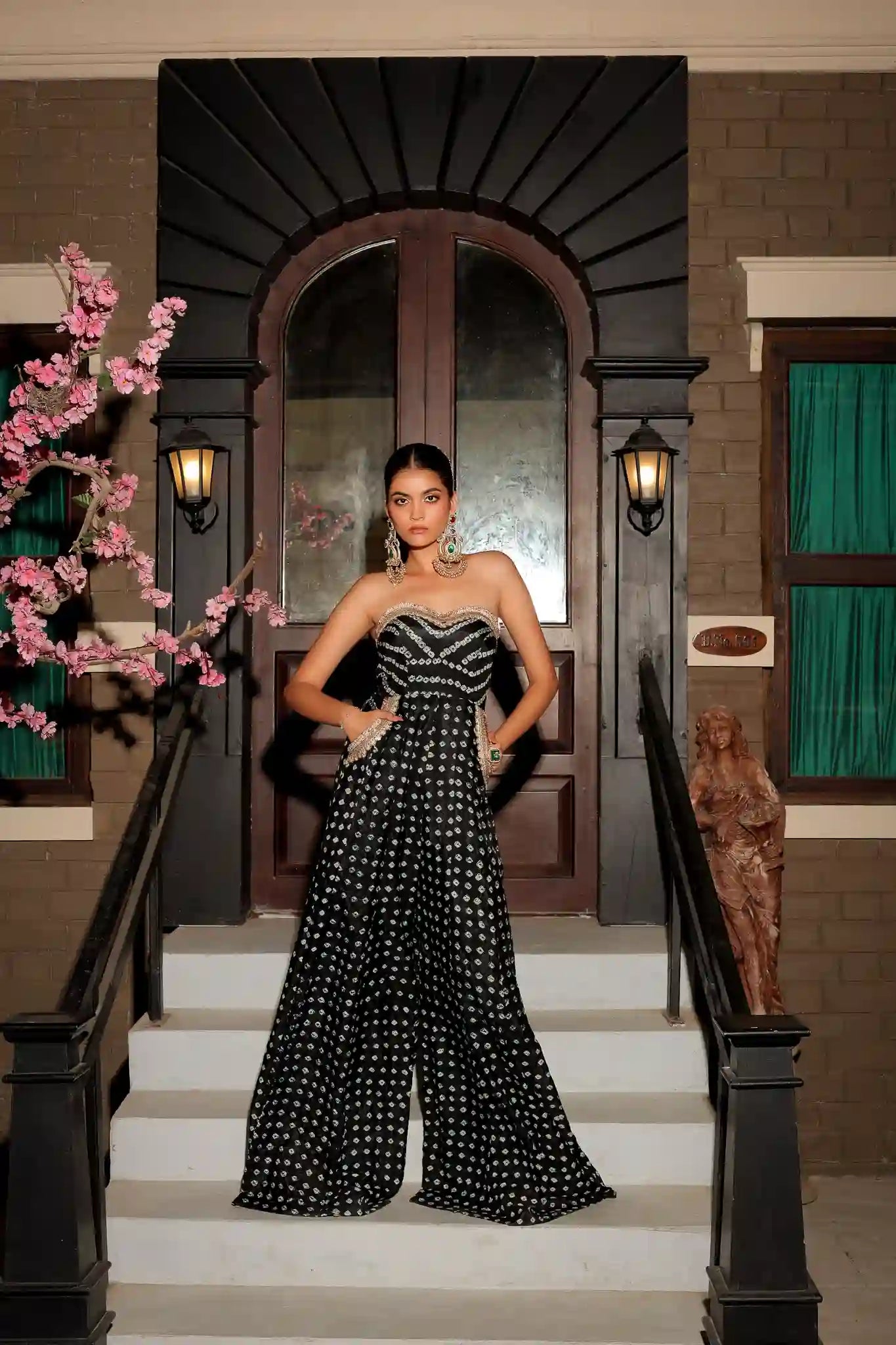 Zayra (Black)