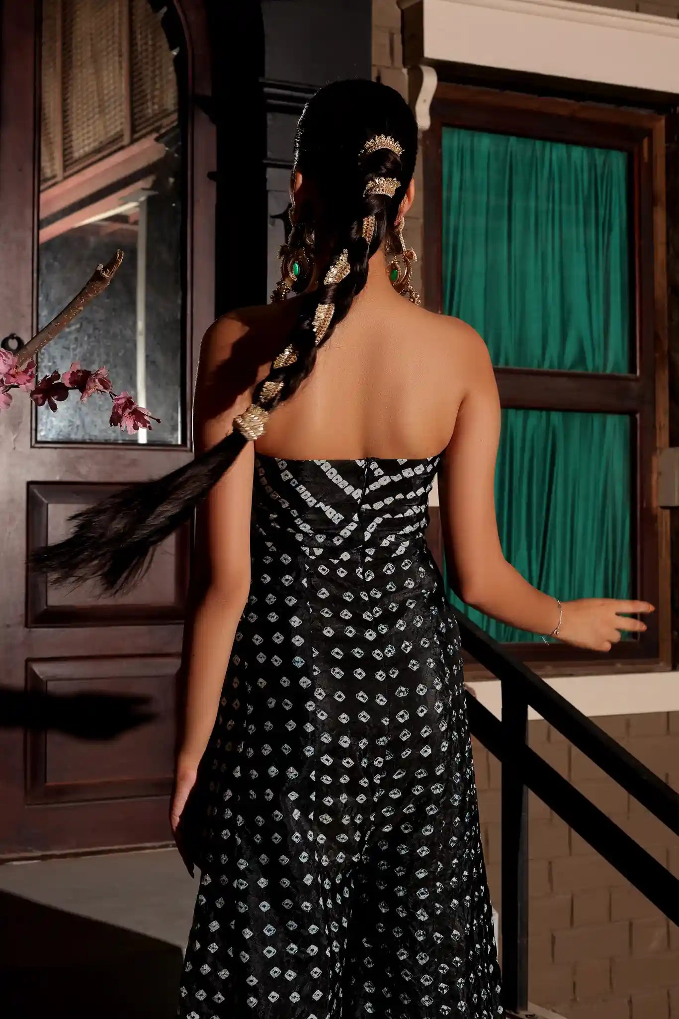 Zayra (Black)